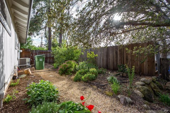 350 Newton Way, House other with 3 bedrooms, 2 bathrooms and 5 parking in Angwin CA | Image 13