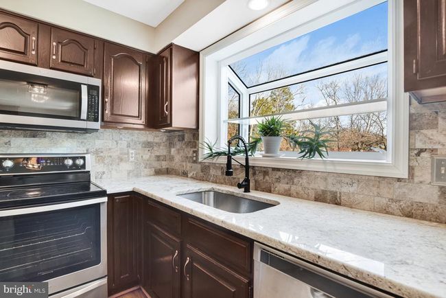 9711 Zimbro Ave, House other with 4 bedrooms, 3 bathrooms and null parking in MANASSAS VA | Image 15