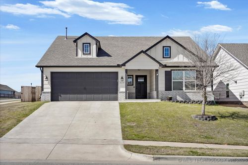 3614 E Sandusky St, Broken Arrow, OK, 74014-3103 | Card Image