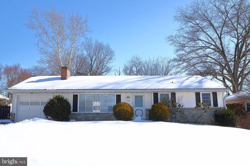 326 E Charlotte St, MILLERSVILLE, PA, 17551-1510 | Card Image