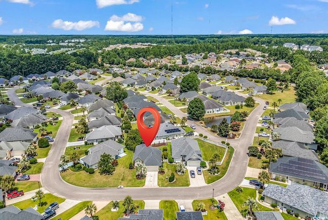Aerial perspective of suburban area | Image 39