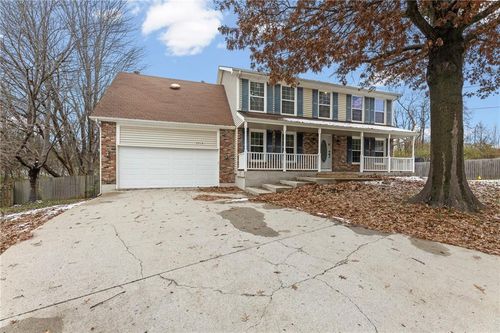 3715 Sw Kimstin Cir, Blue Springs, MO, 64015-4577 | Card Image