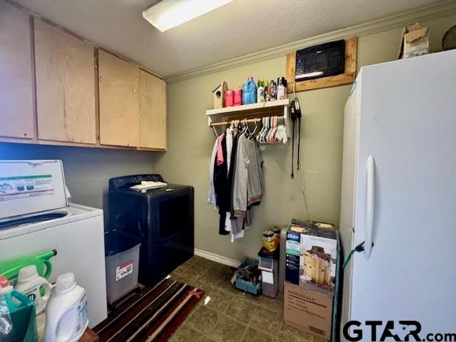 12239 Lovers Ln, House other with 3 bedrooms, 2 bathrooms and null parking in Larue TX | Image 14