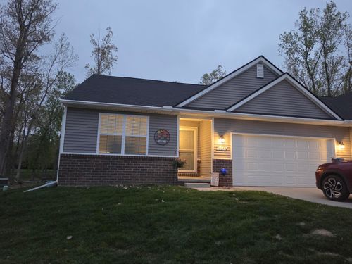 10340 Swan Lake Cir, Ypsilanti, MI, 48197-7270 | Card Image