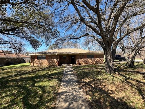 1200 Cliff Dr, Graham, TX, 76450-4104 | Card Image