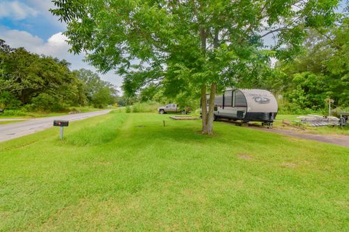7010 S Meadow Dr, Orange, TX, 77630-8434 | Card Image