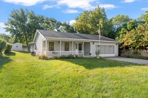 608 N Lake Of The Woods Rd, Mahomet, IL, 61853-2715 | Card Image