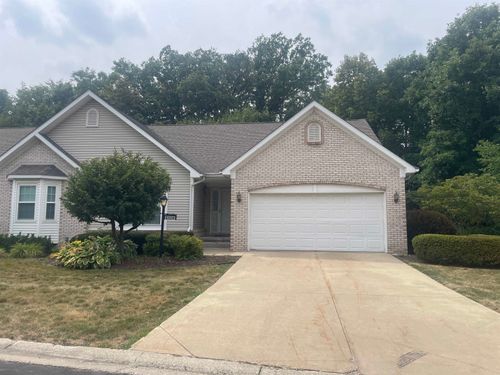 5126 Sandalwood Cir, Grand Blanc, MI, 48439-4267 | Card Image