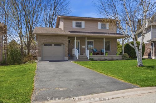 468 8th Ave E, Owen Sound, ON, N4K6S8 | Card Image