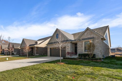 5944 Willow Grove Dr, Troy, MI, 48085 | Card Image