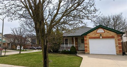 461 Eastbridge Blvd, Waterloo, ON, N2K3Y4 | Card Image