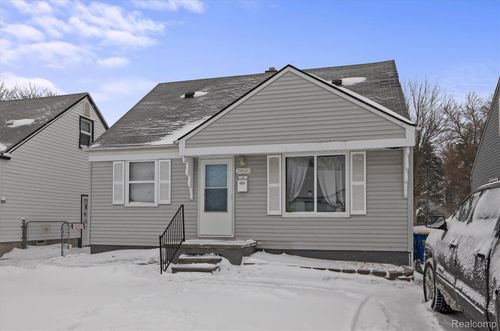 29820 Quinkert St, Roseville, MI, 48066-2141 | Card Image