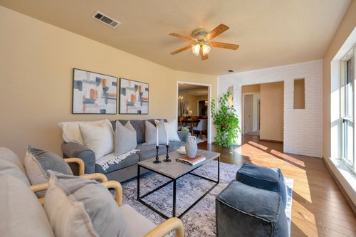 1761 Cynthia Ln, Hurst, TX, 76054-3709 | Card Image