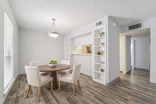 3-086-2815 Greenridge Dr, Houston, TX, 77057-5419 | Card Image