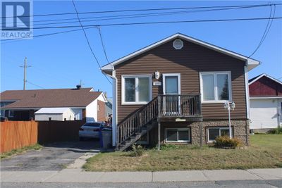 122 Southern Ave, House other with 5 bedrooms, 2 bathrooms and null parking in Timmins ON | Image 1