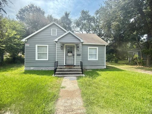 19 4th Ave N, Texas City, TX, 77590-7823 | Card Image