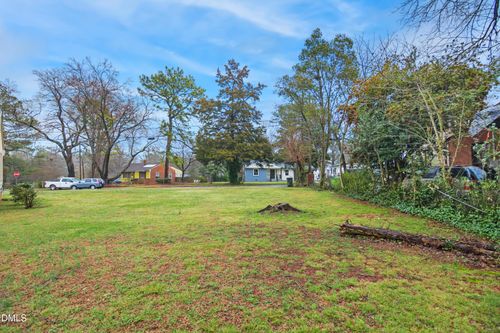 404 Lamont St, Raleigh, NC, 27610-3430 | Card Image