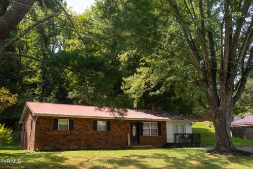 828 Parkway Blvd, Elizabethton, TN, 37643-4168 | Card Image
