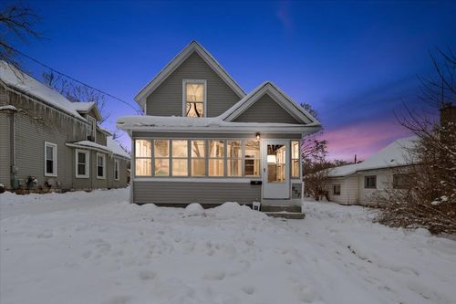 807 Pearl St, Belding, MI, 48809-2245 | Card Image