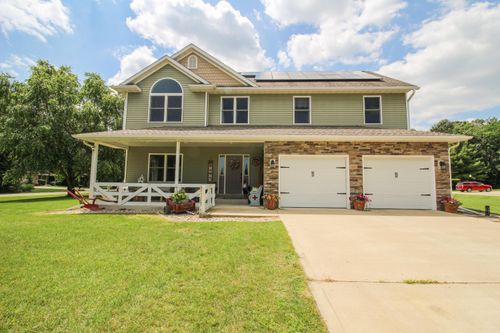 56056 Truman Dr, Three Rivers, MI, 49093-8031 | Card Image