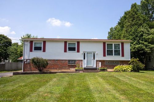 3914 Niles Carver Rd, Mineral Ridge, OH, 44440-9516 | Card Image
