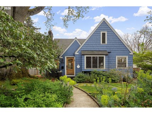 3705 Ne Shaver St, Portland, OR, 97212 | Card Image