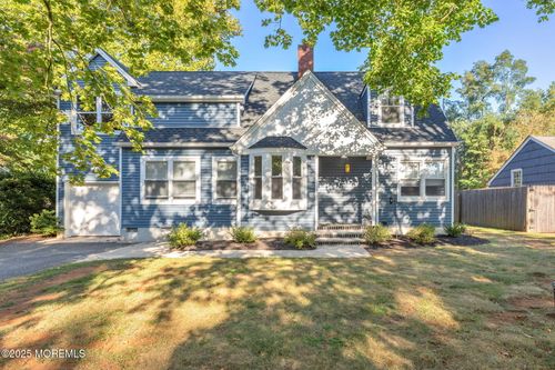 40 New St, Colts Neck, NJ, 07722-1659 | Card Image