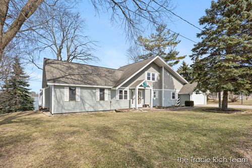 13684 W Mcbride Rd, Coral, MI, 49322-9675 | Card Image