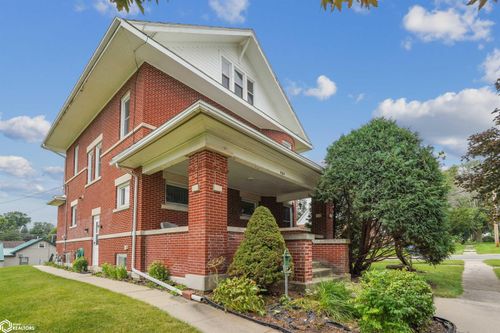 404 Johnston St, Gladbrook, IA, 50635-9302 | Card Image