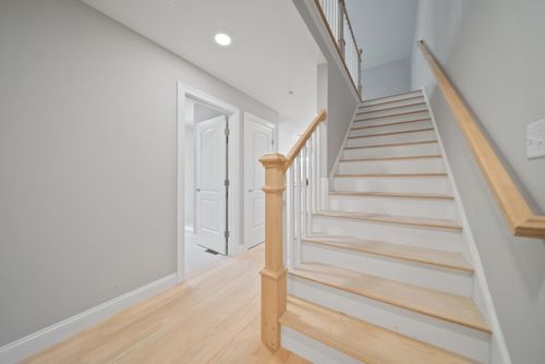 2 Cypress Ln, Windham, NH, 03087-1836 | Card Image