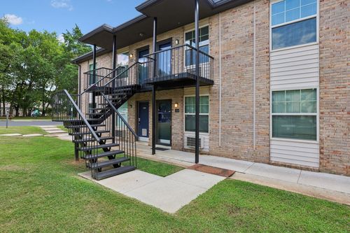 d10-2850 Middle Tennessee Blvd, Murfreesboro, TN, 37130-7855 | Card Image