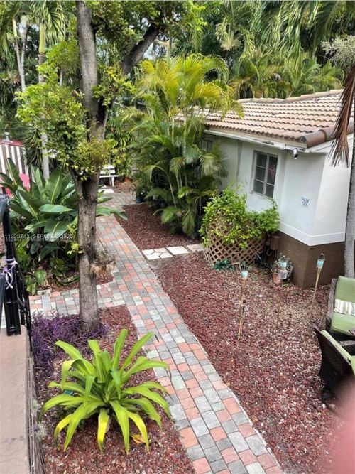 7-1857 Buchanan St, Hollywood, FL, 33020-4035 | Card Image