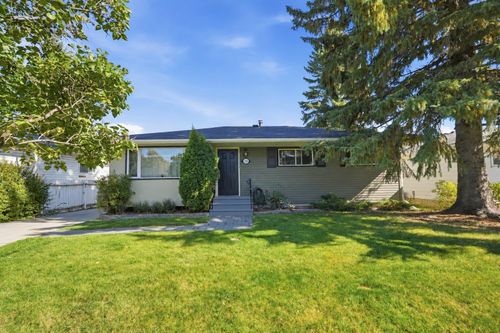 436 Arlington Dr Se, Calgary, AB, T2H1S3 | Card Image