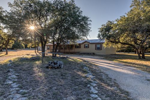 950 Rebecca Springs Rd, Spring Branch, TX, 78070-3535 | Card Image