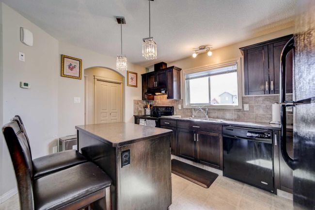 786 Silkstone Close W, Home with 3 bedrooms, 2 bathrooms and 2 parking in Lethbridge AB | Image 17