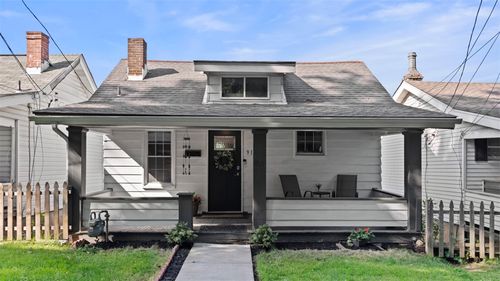 911 Fawcett St, Coraopolis, PA, 15108-1807 | Card Image