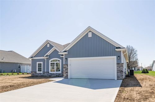 2917 Seminole Way, Piqua, OH, 45356-9695 | Card Image