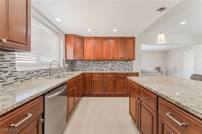1909 E Oakey Blvd, House other with 3 bedrooms, 2 bathrooms and 4 parking in Las Vegas NV | Image 13