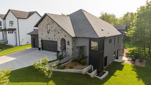 200 N Blarney Ct, Nixa, MO, 65714-4204 | Card Image