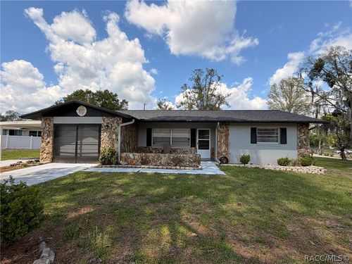 29 New Florida Ave, Beverly Hills, FL, 34465-4318 | Card Image