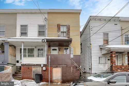 214 Bowe St, TAMAQUA, PA, 18252-2432 | Card Image