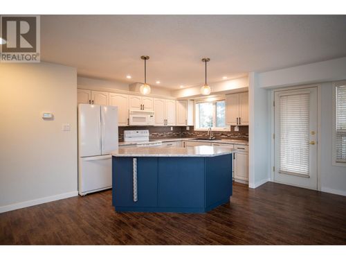 106-1693 6th Ave, Prince George, BC, V2L3N5 | Card Image