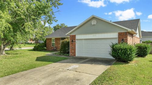 2000 W Sumac St, Rogers, AR, 72758-4978 | Card Image