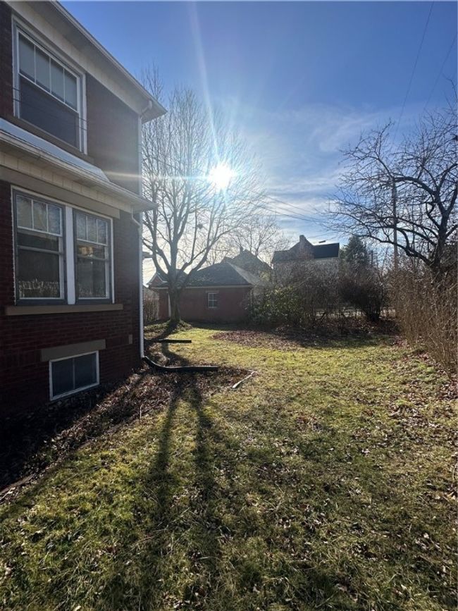 809 Arthur Ave, House other with 3 bedrooms, 1 bathrooms and 2 parking in Scottdale PA | Image 7