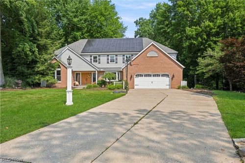 2537 Fox Cir, Stow, OH, 44224-1579 | Card Image
