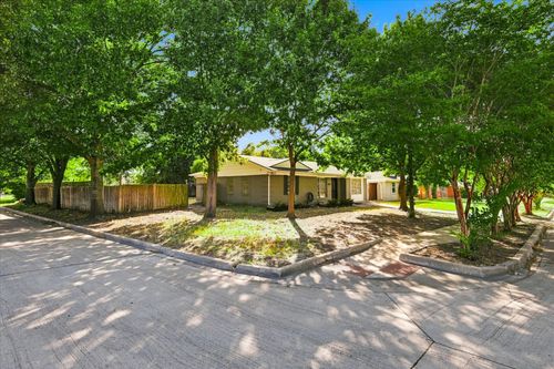 2129 Diane Dr, Mesquite, TX, 75149-1407 | Card Image