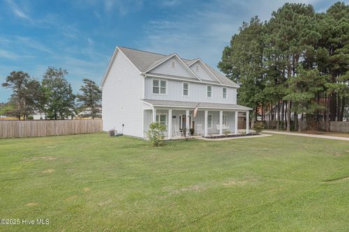 101 Kings Harbor Dr, Holly Ridge, NC, 28445-7919 | Card Image