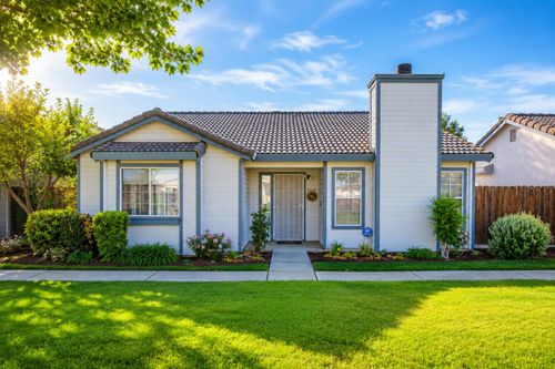 2702 Parkway, Ceres, CA, 95307 | Card Image