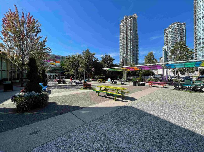 1208 - 2980 Atlantic Avenue, Condo with 1 bedrooms, 1 bathrooms and 1 parking in Coquitlam BC | Image 33