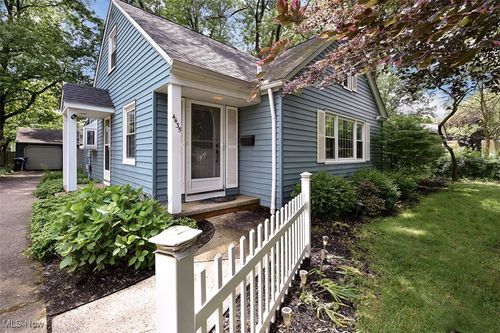 4435 Coe Avenue, North Olmsted, OH, 44070 | Card Image